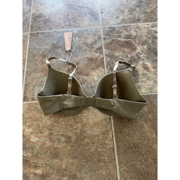 Skims Fits Everybody T-shirt Demi Bra Khaki 34C - Picture 6 of 8